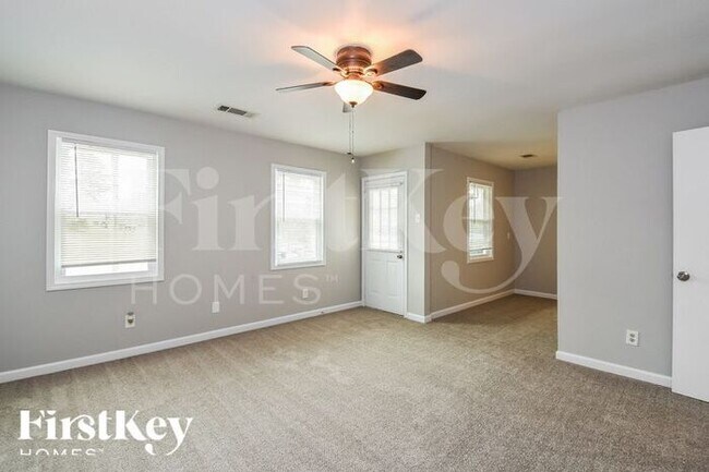 Building Photo - 855 Riverstone Ln