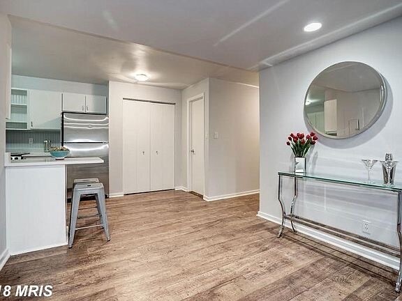 Building Photo - 629 Constitution Ave NE