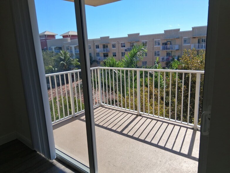 Building Photo - 18255 NW 68th Ave