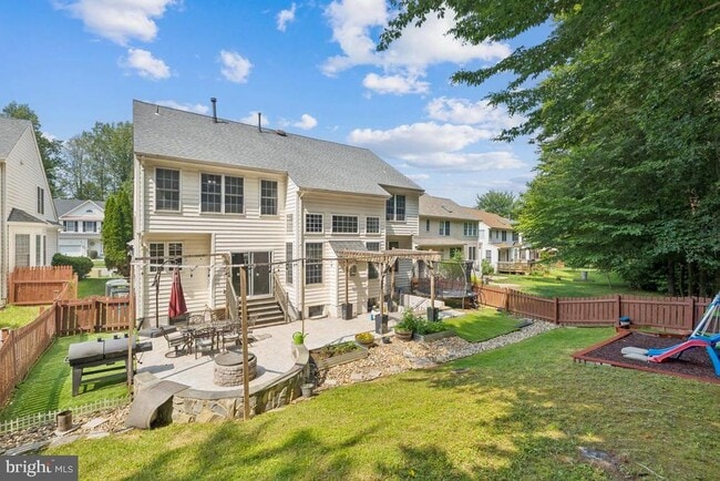Building Photo - 13032 Pilgrims Inn Dr
