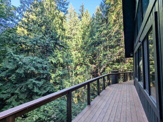 Building Photo - 3-Bed Retreat with Forest Abundance