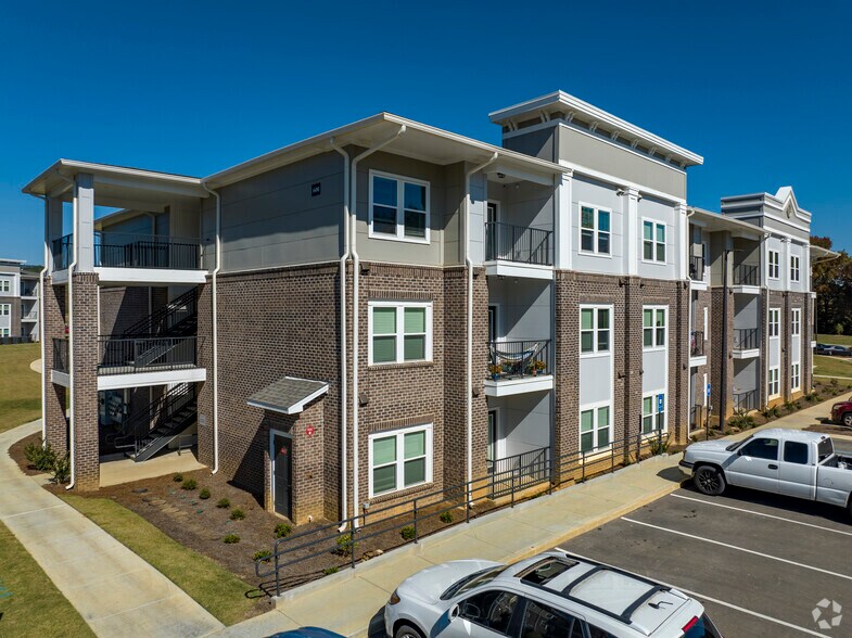 Gateway at Rossville 57 Tranquility Dr Rossville GA 30741 Apartment