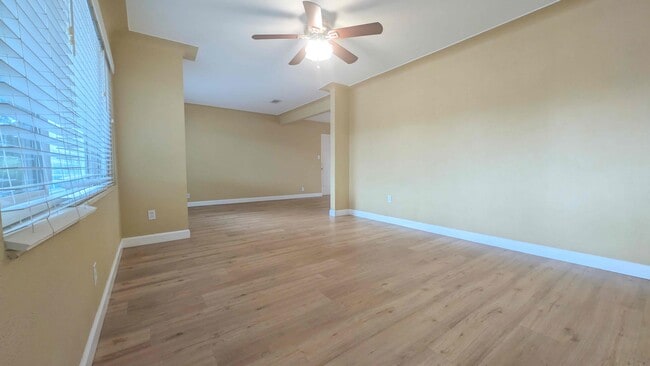 Building Photo - 4019 28th Ave N