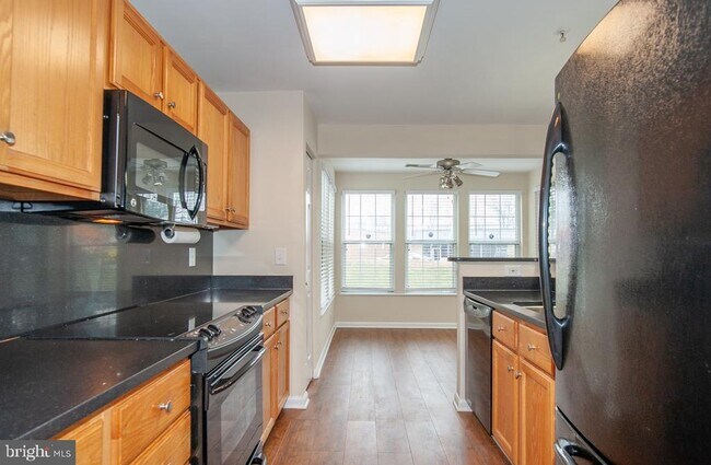 Building Photo - 7526 Coxton Ct