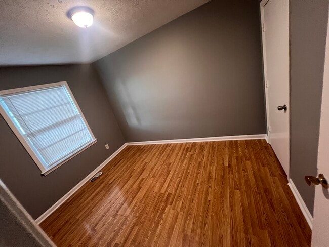 Building Photo - 229 Osage Ct