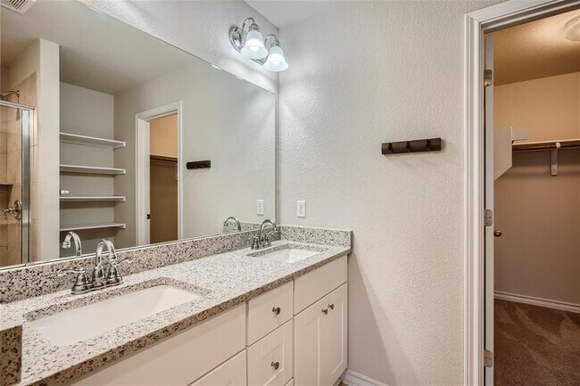 Building Photo - 1604 Los Olivios Wy