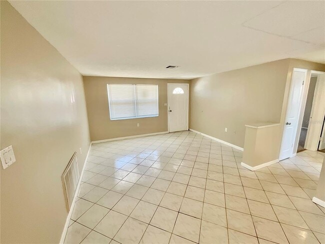 Building Photo - 3054 Primrose Dr