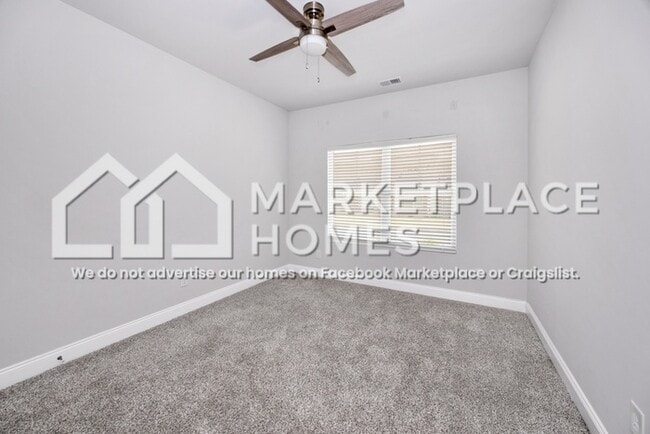 Building Photo - 417 Edgebrook Dr