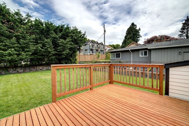 Building Photo - 9234 36th Ave SW