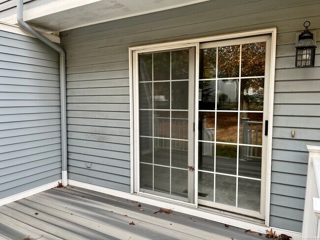 Building Photo - 808 Fieldstone Ct