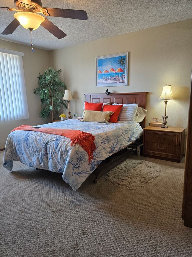 Building Photo - 2/2 Over 55 Condominium Community