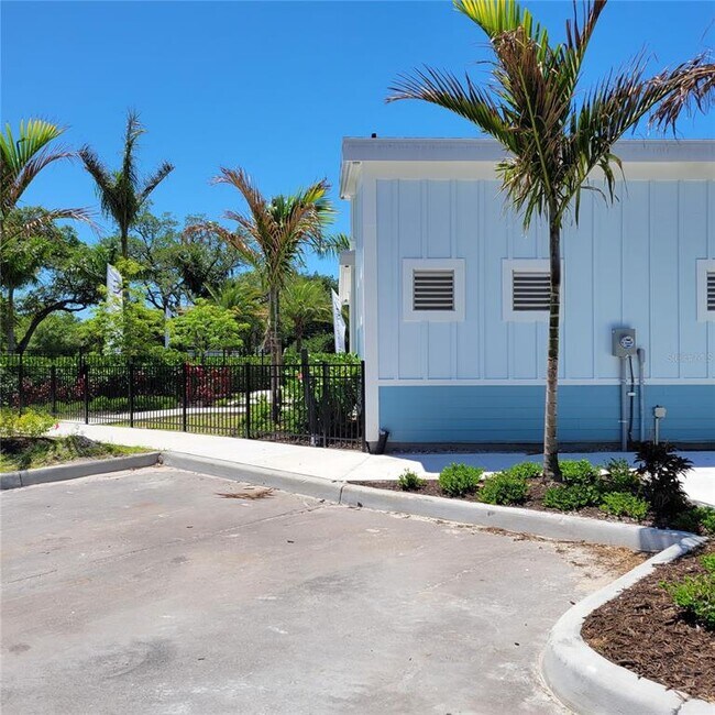Building Photo - 3088 Via Sienna Cir