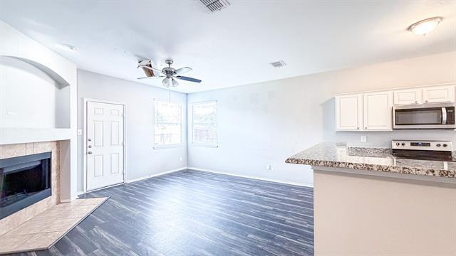 Building Photo - 1515 Creek Springs Dr