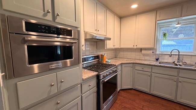 Building Photo - 209 E Cammack St