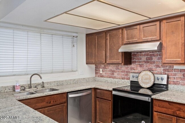 Building Photo - 3551 E Campo Bello Dr