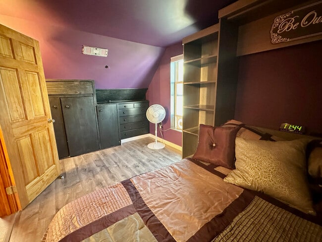 Building Photo - 107 Franklin St