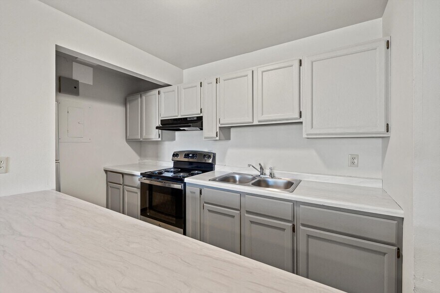 Fox Meadows Apartments 291 N Fraternity Ln Whitewater WI 53190