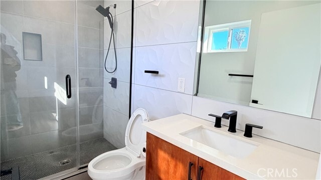 Building Photo - 1418 Cloverdale Ave