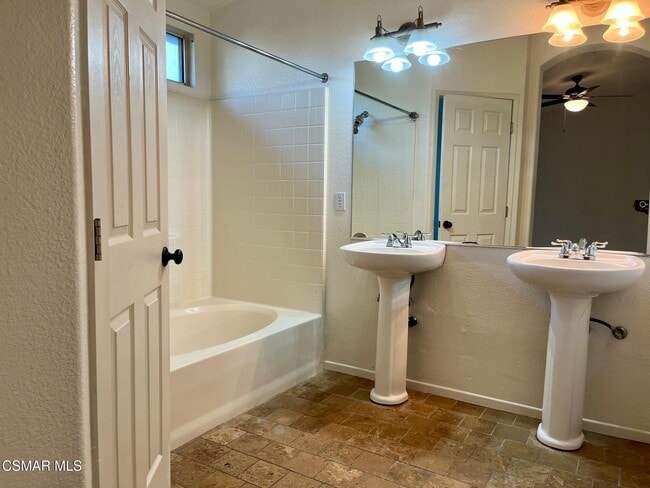 Building Photo - 658 Avenida Magdalena