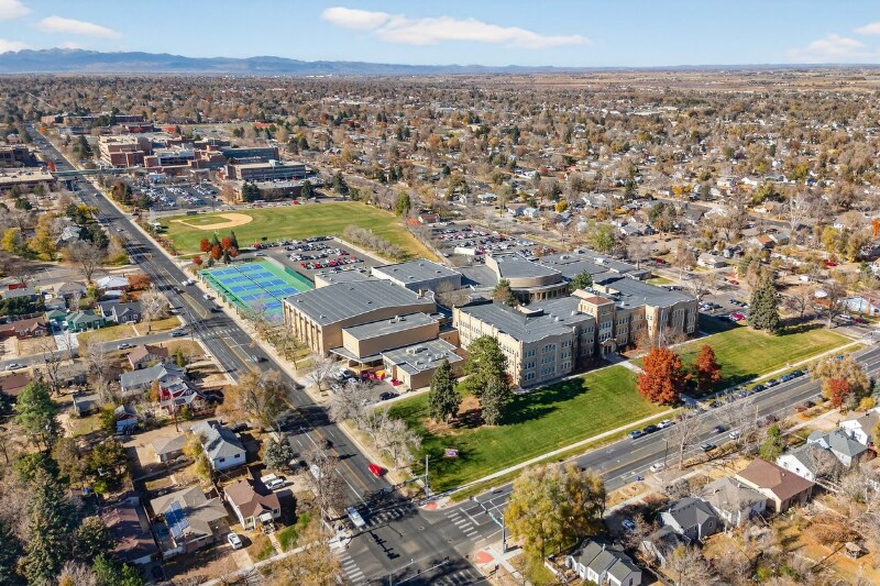 Building Photo - 1821 6th Ave