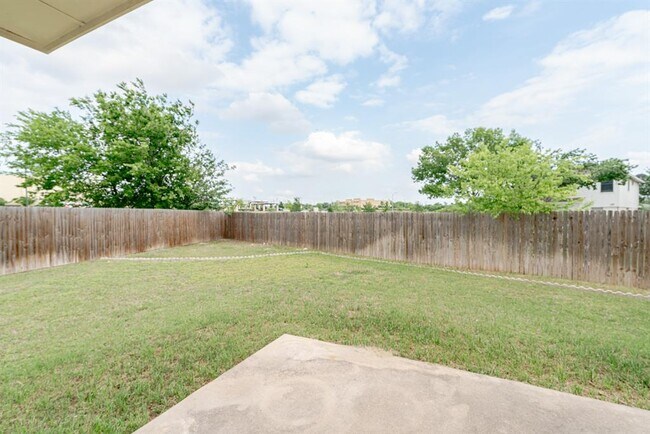 Building Photo - 1501 Van Horn Dr