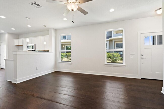 Building Photo - Modern 3/2.5 Condo in Northeast Austin | Built 2023 | Near Samsung & Parmer Lane