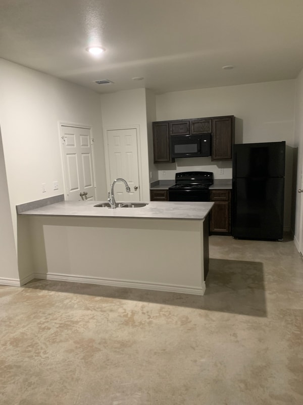 Building Photo - 113 Petsick Ln