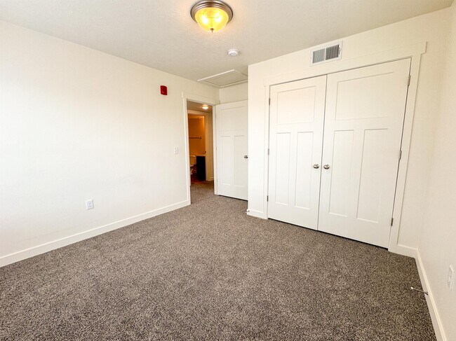 Building Photo - 531 S 850 E