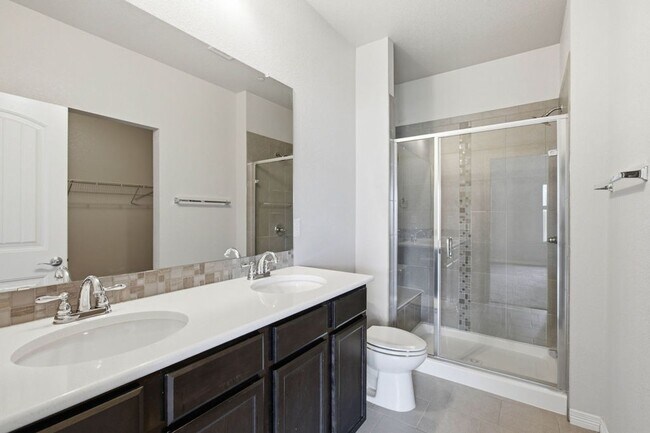 Building Photo - 3 Bedroom Townhome in Fort Collins