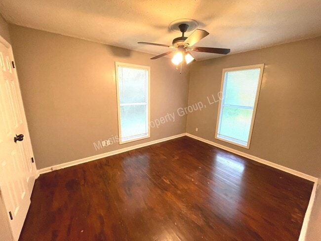 Building Photo - 4BR/2BA Home