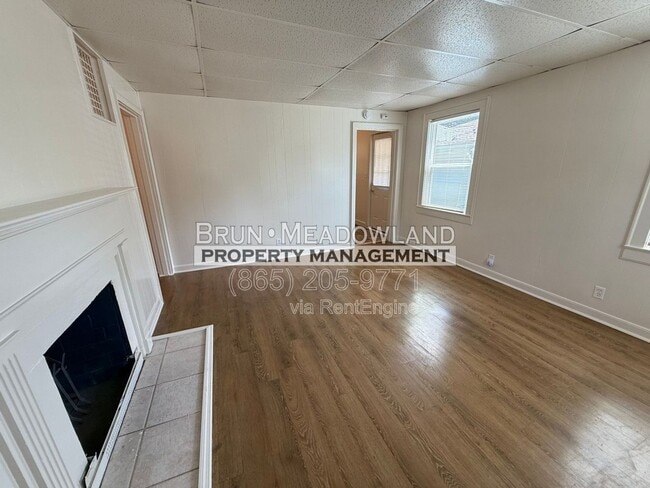 Building Photo - 2620 Woodbine Ave