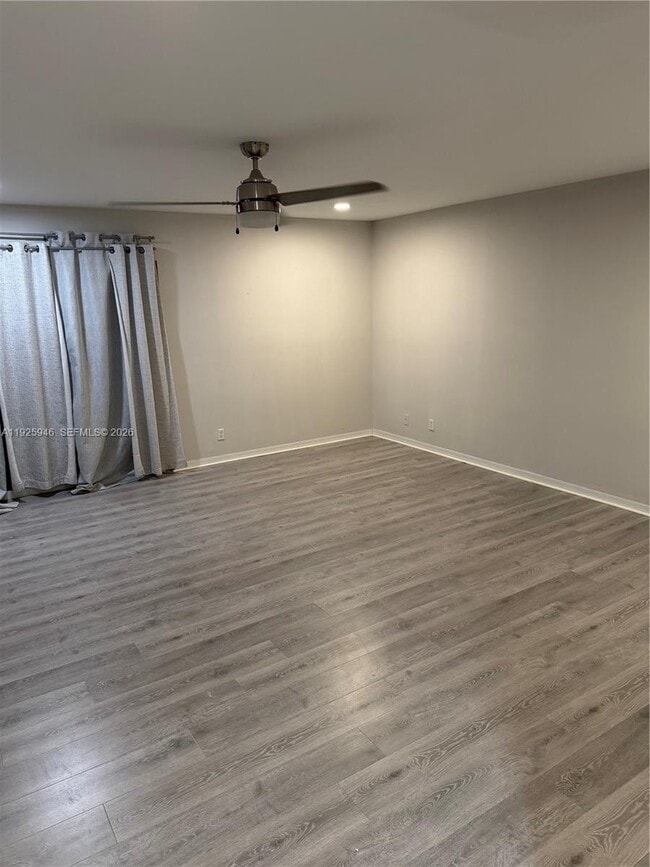 Building Photo - 2927 SW 18th Terrace