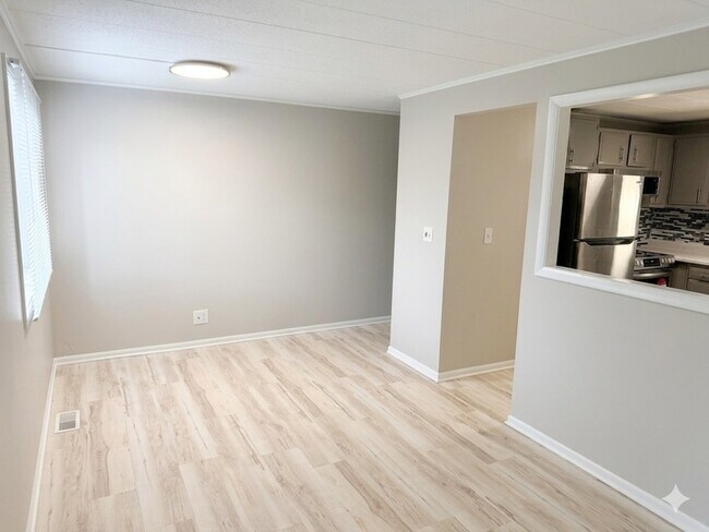 Building Photo - 1104 Mercury Dr