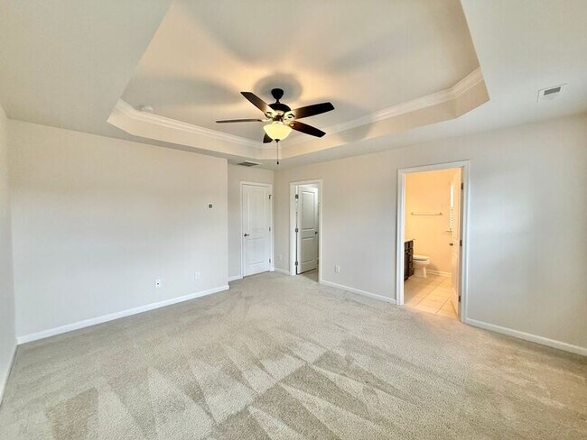 Building Photo - 113 Cross Country Way