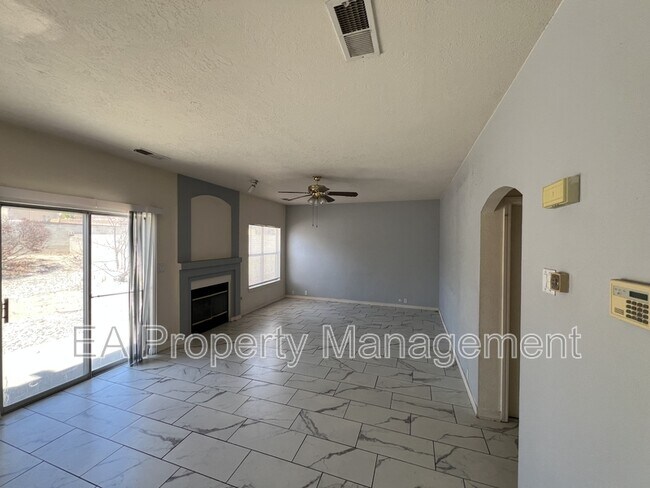 Building Photo - 4009 Pasaje Pl NW