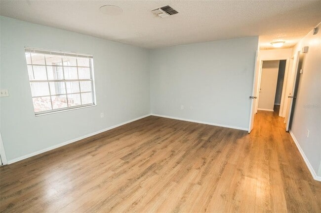 Building Photo - 1277 Sylvia Ave