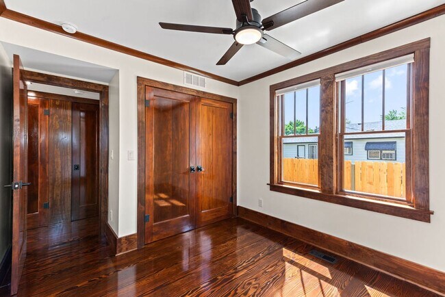 Building Photo - Beautiful 2 Bedroom 2 Bathroom Near Down Town Loveland