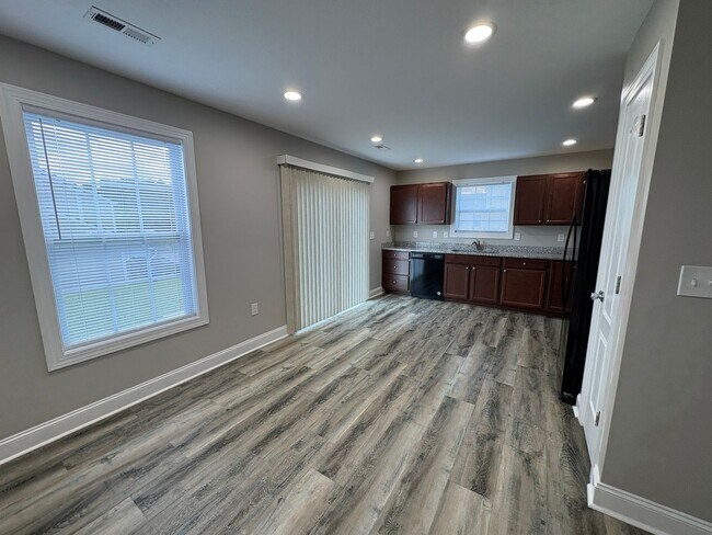 Building Photo - Available for the 2026-2027 lease term.