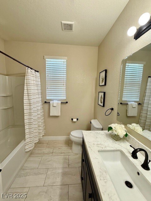 Building Photo - 2365 Florindo Walk