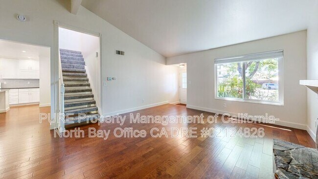 Building Photo - 360 Manka Cir