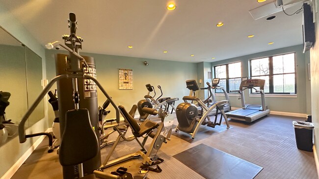 Building Photo - 627 Columbus Ave