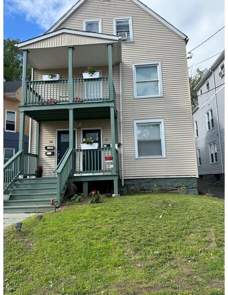 Building Photo - 36 Mahl Ave