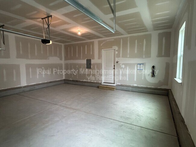 Building Photo - 381 Fosterton Cottage Wy