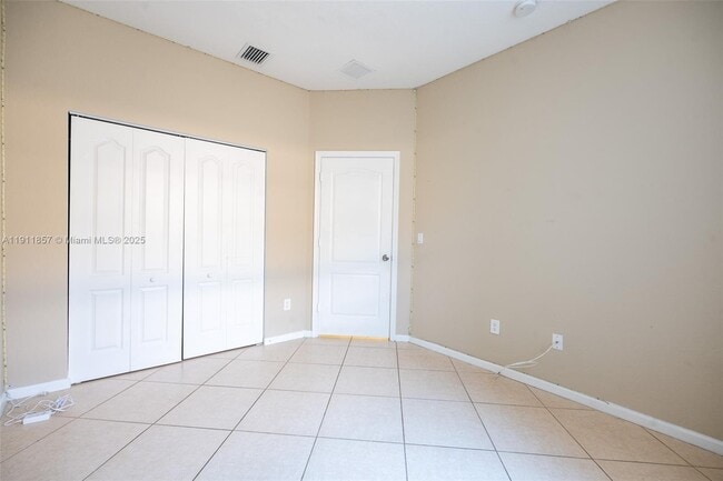 Building Photo - 1770 NE 37th Pl