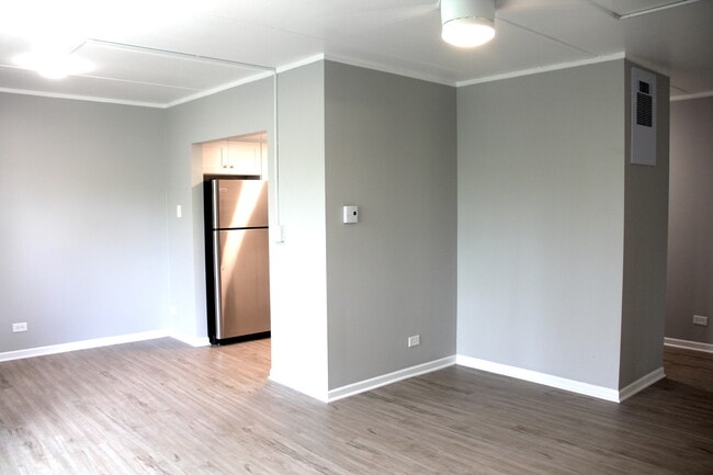 Building Photo - 329 Kimbell Ave