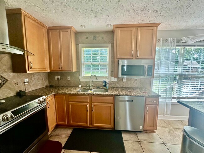 Building Photo - 86 Crystal Spring Dr