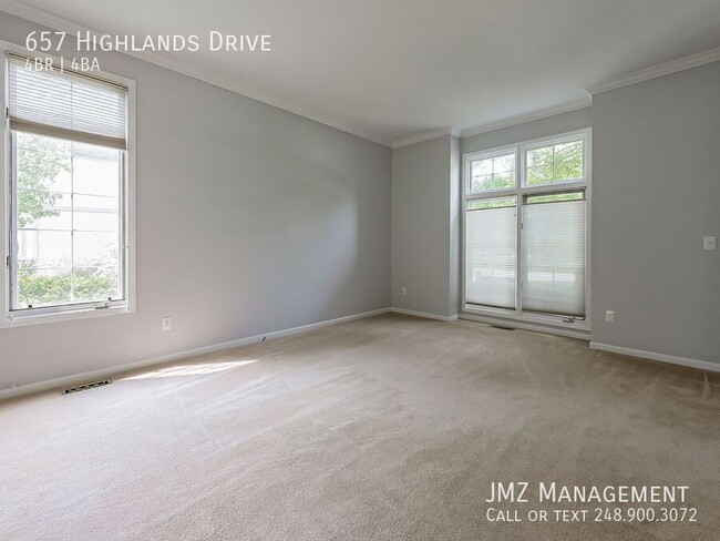 Building Photo - 657 Highlands Dr