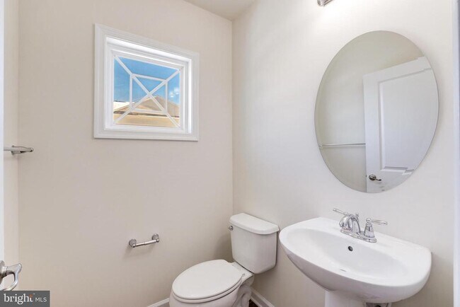 Building Photo - 25767 Double Bridle Terrace