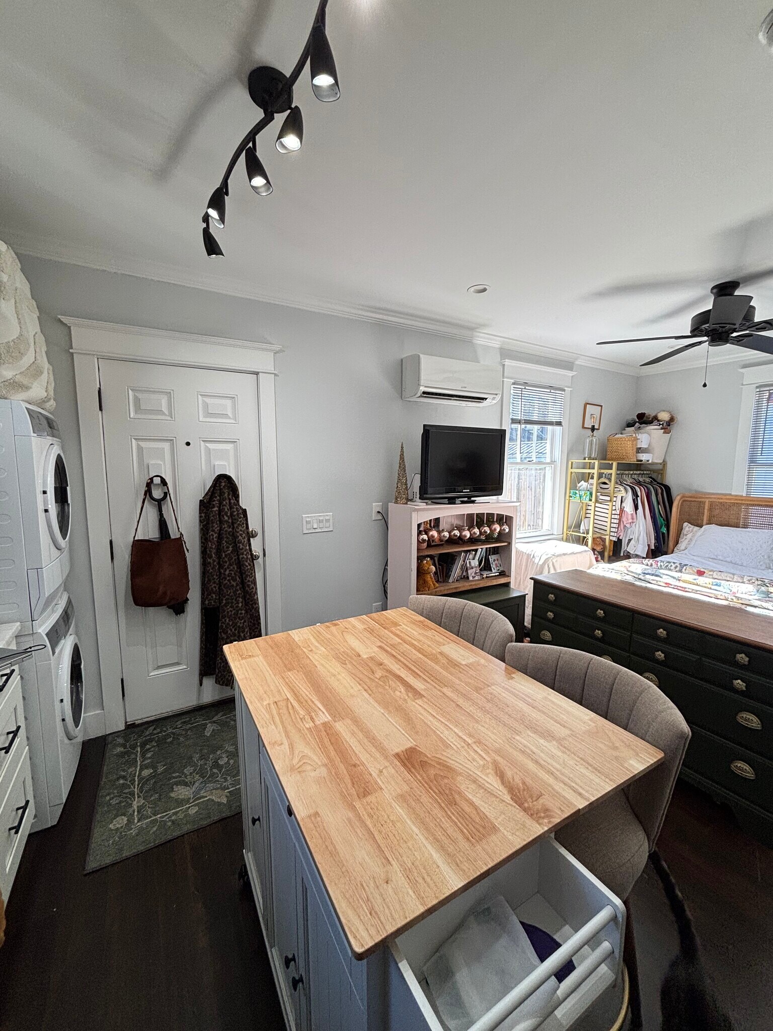 Building Photo - 25 Kennedy St