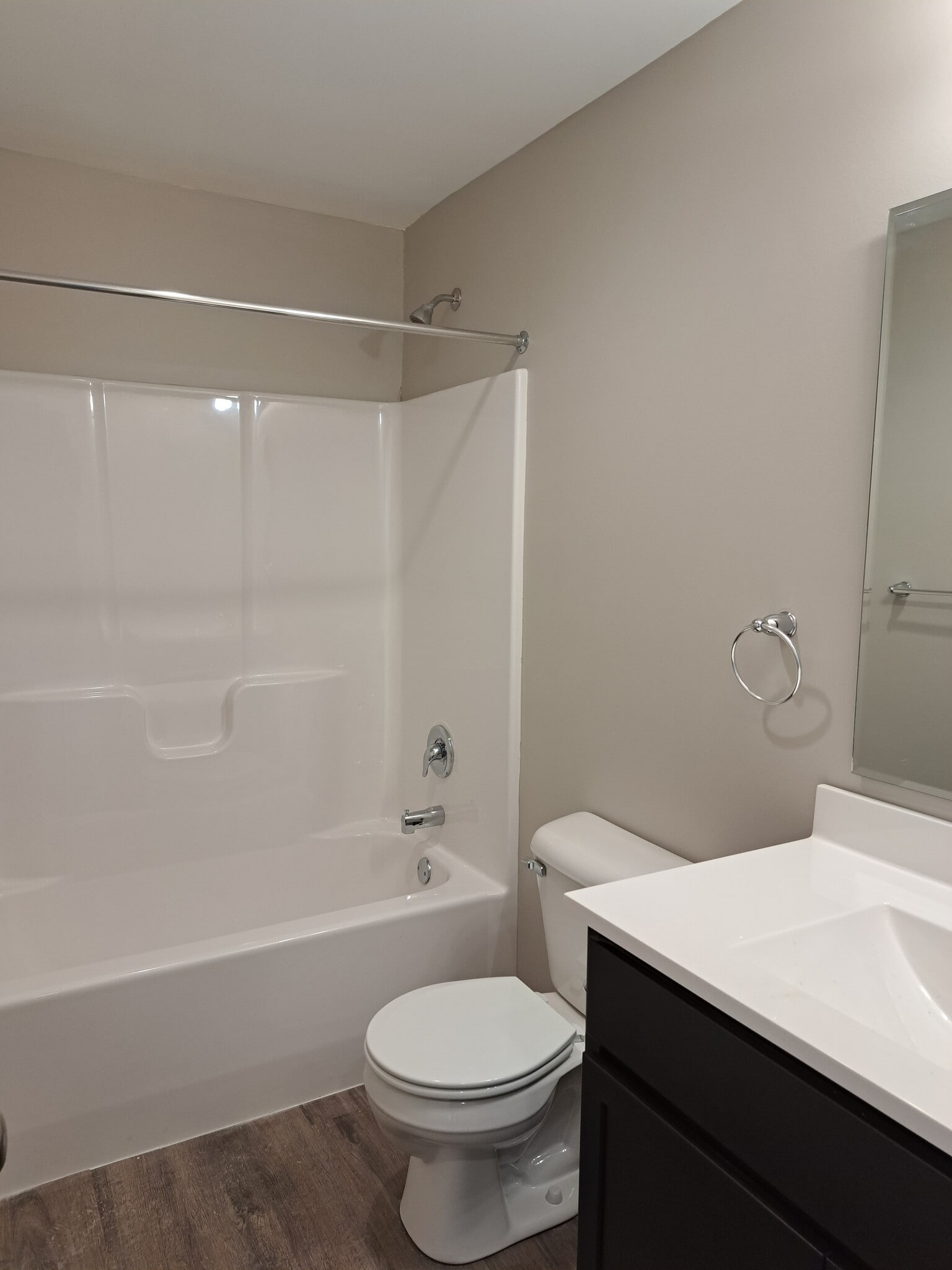 Main Bathroom - 3130 Burlew Blvd